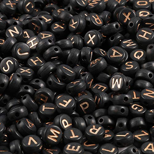 Yochus 1000 Stück schwarze runde Acryl-Alphabet-Perlen 4 x 7 mm rotgoldene Buchstaben A-Z Perlen für Schmuckherstellung und DIY-Armbänder, Halsketten, Schlüsselanhänger von Yochus