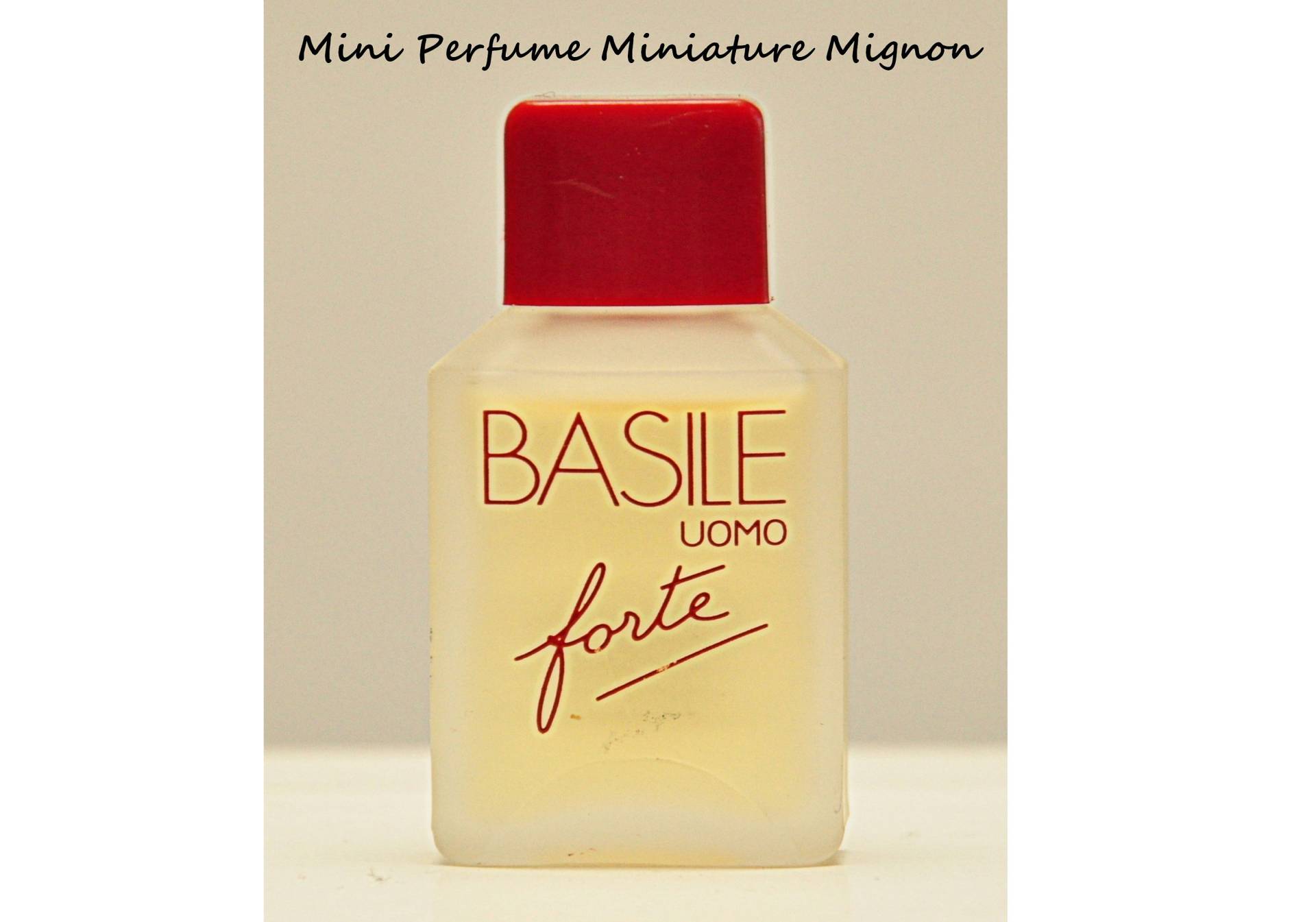 Basile Uomo Forte Von Eau De Toilette Edt 6 Ml Miniatur Splash Non Spray Herrenparfüm Seltener Jahrgang 1989 von YourVintagePerfume