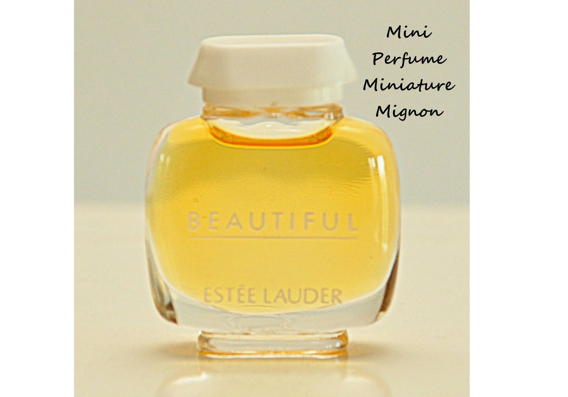 Estée Lauder Beautiful Eau De Parfum Edp 3, 5 Ml Miniatur Splash Non Spray Damenparfüm Seltener Jahrgang 1985 Estée Lauder Beautiful Eau De Parfum Edp 3, 5 Ml Miniatur Splash Non Spray Damenparfüm Seltener Jahrgang 1985 von YourVintagePerfume
