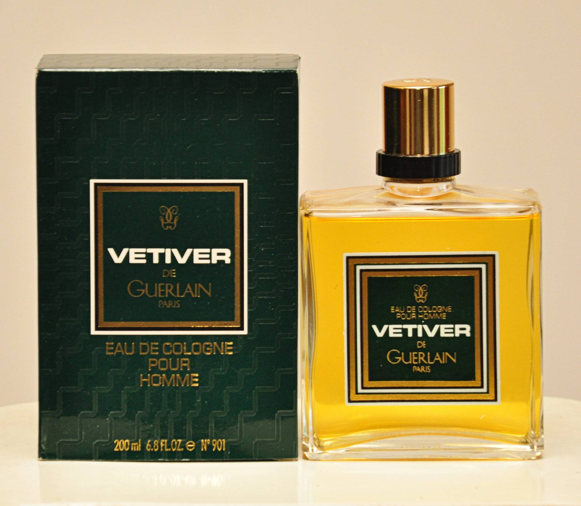 Guerlain Vetiver De Eau Cologne Pour Homme Eoc 200Ml Splash Non Spray Perfume Man Very Rare Vintage 1959 Version 1992 von YourVintagePerfume
