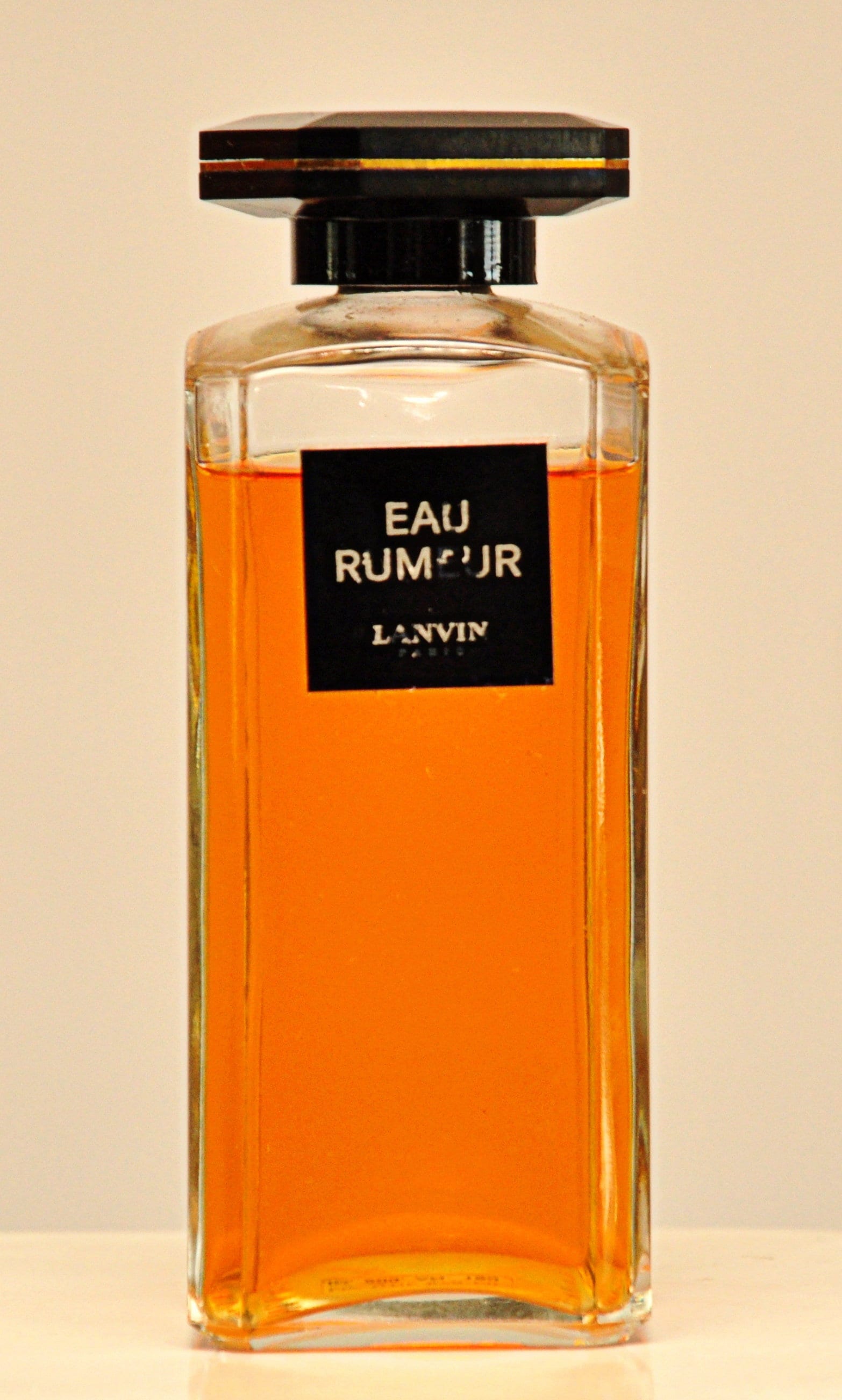 Lanvin Eau Rumeur De Toilette Edt 200Ml Splash Non Spray Parfüm Frau Sehr Selten Vintage 1934 Pre Barcode Version 70S Lanvin Eau Rumeur De Toilette Edt 200Ml Splash Non Spray Parfüm Frau Sehr Selten Vintage 1934 Pre Barcode Version 70S von YourVintagePerfume