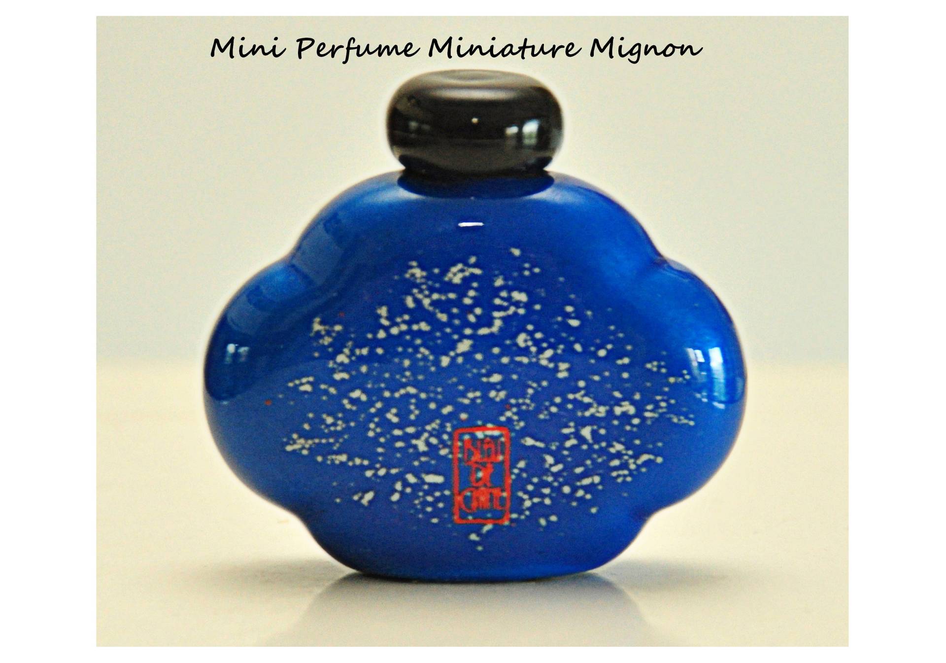 Marc De La Morandiere Bleu Chine Eau Toilette Edt 5Ml Miniature Splash Non Spray Damenparfüm Sehr Seltener Jahrgang 1987 Marc De La Morandiere Bleu Chine Eau Toilette Edt 5Ml Miniature Splash Non Spray Damenparfüm Sehr Seltener Jahrgang 1987 von YourVintagePerfume