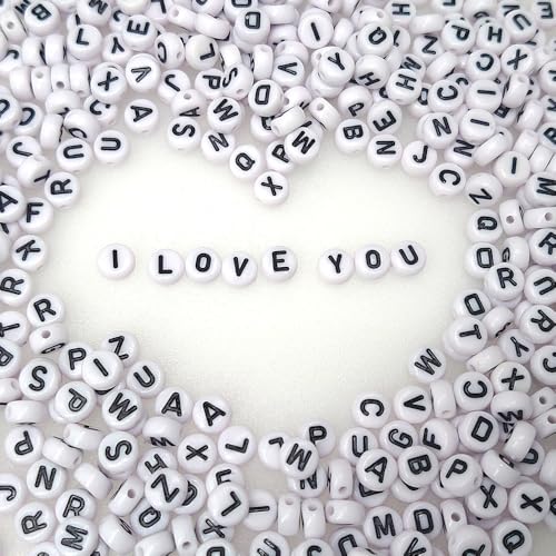500+ Stück 4 x 7 mm weiße runde Acryl-Alphabet-Buchstabenperlen A-Z gemischte Kunststoffform lose Perlen für Schmuckherstellung Armbänder Halsketten Schlüsselanhänger (schwarz auf weiß) von YuSheng