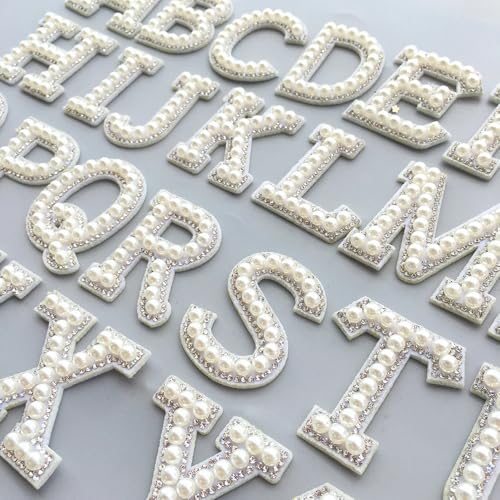 Yulakes 26PCS Buchstaben Zum Aufbügeln A-Z Weiße Perle Strass Aufnäher Buchstaben Aufnäher,Patches Zum Aufbügeln Set, Bügelflicken Mit Strass Nähen Für DIY-Kleidung, Stoff, Schuhe Yulakes 26PCS Buchstaben Zum Aufbügeln A-Z Weiße Perle Strass Aufnäher Buchstaben Aufnäher,Patches Zum Aufbügeln Set, Bügelflicken Mit Strass Nähen Für DIY-Kleidung, Stoff, Schuhe von Yulakes