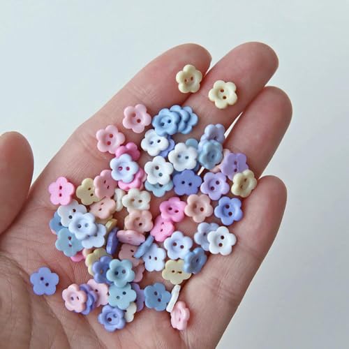 50 Stück Mini-Knöpfe, 8 mm, Mini-Harz, Blumenform, 2-Loch-Puppenkleidungsknöpfe für DIY-Babykleidung, Nähen, Bastelbedarf, 10 Dunkelblau, 50 Stück von ZEYRU