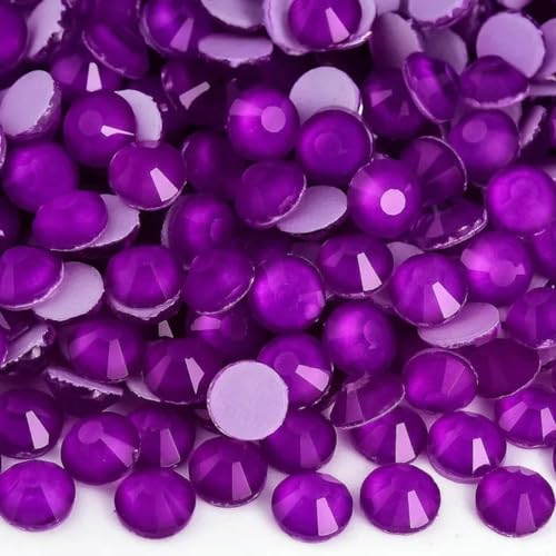 Neue Neon-Hotfix-Strasssteine SS6-SS30 aus Glas mit flacher Rückseite, Glitzer-Glas-Strasssteine für Brautkleider, Dunkelgrün, Amethyst, Neon, SS8-1440 Stück von ZFISH