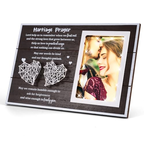 Bilderrahmen zum 1. Hochzeitstag für Sie und Ihn, "Happy Anniversary", Holz-Bilderrahmen mit Licht und Herz, passend für 10,2 x 15,2 cm große Fotos für Paare, Ehemann oder Ehefrau Bilderrahmen zum 1. Hochzeitstag für Sie und Ihn, "Happy Anniversary", Holz-Bilderrahmen mit Licht und Herz, passend für 10,2 x 15,2 cm große Fotos für Paare, Ehemann oder Ehefrau von ZONJIE