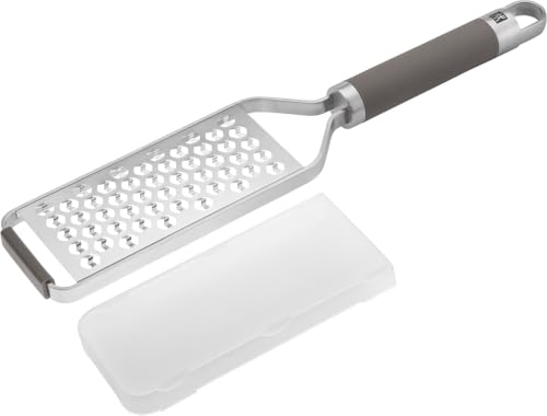 ZWILLING Pro Reibe, Medium, Länge: 34 cm, Rostfreier Edelstahl, Rutschfester und ergonomischer Griff, Grau ZWILLING Pro Reibe, Medium, Länge: 34 cm, Rostfreier Edelstahl, Rutschfester und ergonomischer Griff, Grau von ZWILLING