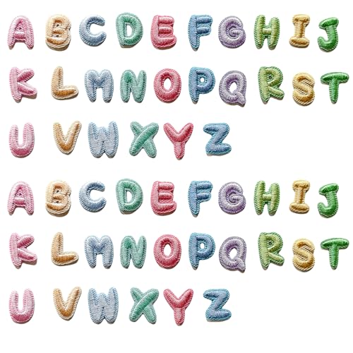 Zlettery 52 Stück Bügelbilder mit Buchstaben, 1,5 cm, 2 Sets mit je 26 bestickten Alphabet-Aufnähern für Kleidung, Jacken, Hüte, Rucksäcke, Jeans, Farbe von Zlettery