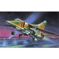 MIG-27 Soviet Fighter von Zvezda