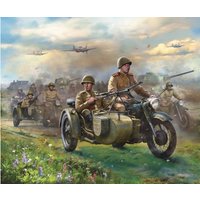Soviet Motorcycle M-72 w/sidecar & crew WWII von Zvezda