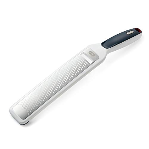 Zyliss E900033 Smooth Glide Rasp Käsereibe, Kunststoff/Edelstahl, Weiß/Grau, Feinreibe für Zitronen, Käse, Muskat, Schokolade und mehr, besonders scharfe Universalreibe aus Edelstahl Zyliss E900033 Smooth Glide Rasp Käsereibe, Kunststoff/Edelstahl, Weiß/Grau, Feinreibe für Zitronen, Käse, Muskat, Schokolade und mehr, besonders scharfe Universalreibe aus Edelstahl von Zyliss