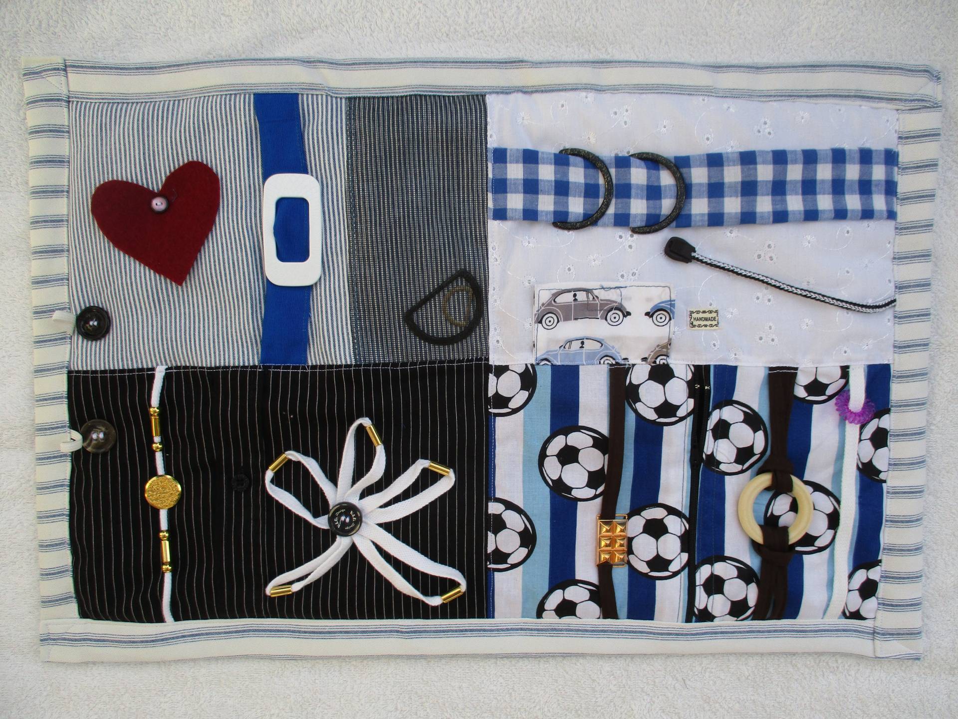 Nesteldecke Fühldecke Demenzdecke Geschenk Für Demenzkranke Alzheimer Patienten Selbstgenäht Neu 1921 Fußball Nesteldecke Fühldecke Demenzdecke Geschenk Für Demenzkranke Alzheimer Patienten Selbstgenäht Neu 1921 Fußball von annaeva64