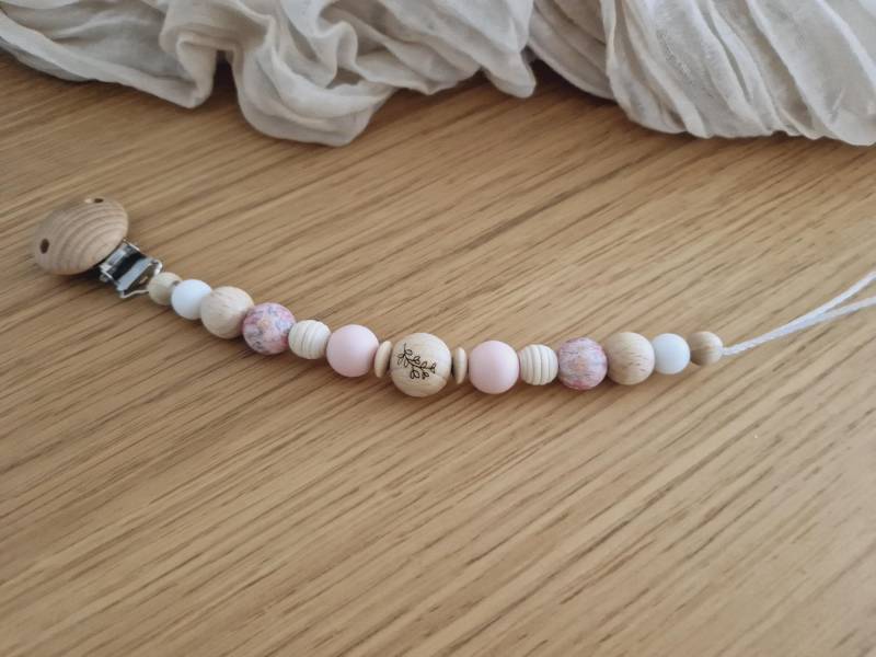 Schnullerkette "Blatt" Pink, Rosa, Weiß, Geblümt, Natur, Silikon, Blätter, Holz, Gravur Blatt, Holzperlen, Ohne Name, Blume, Mädchen von beckyshandmadeshop
