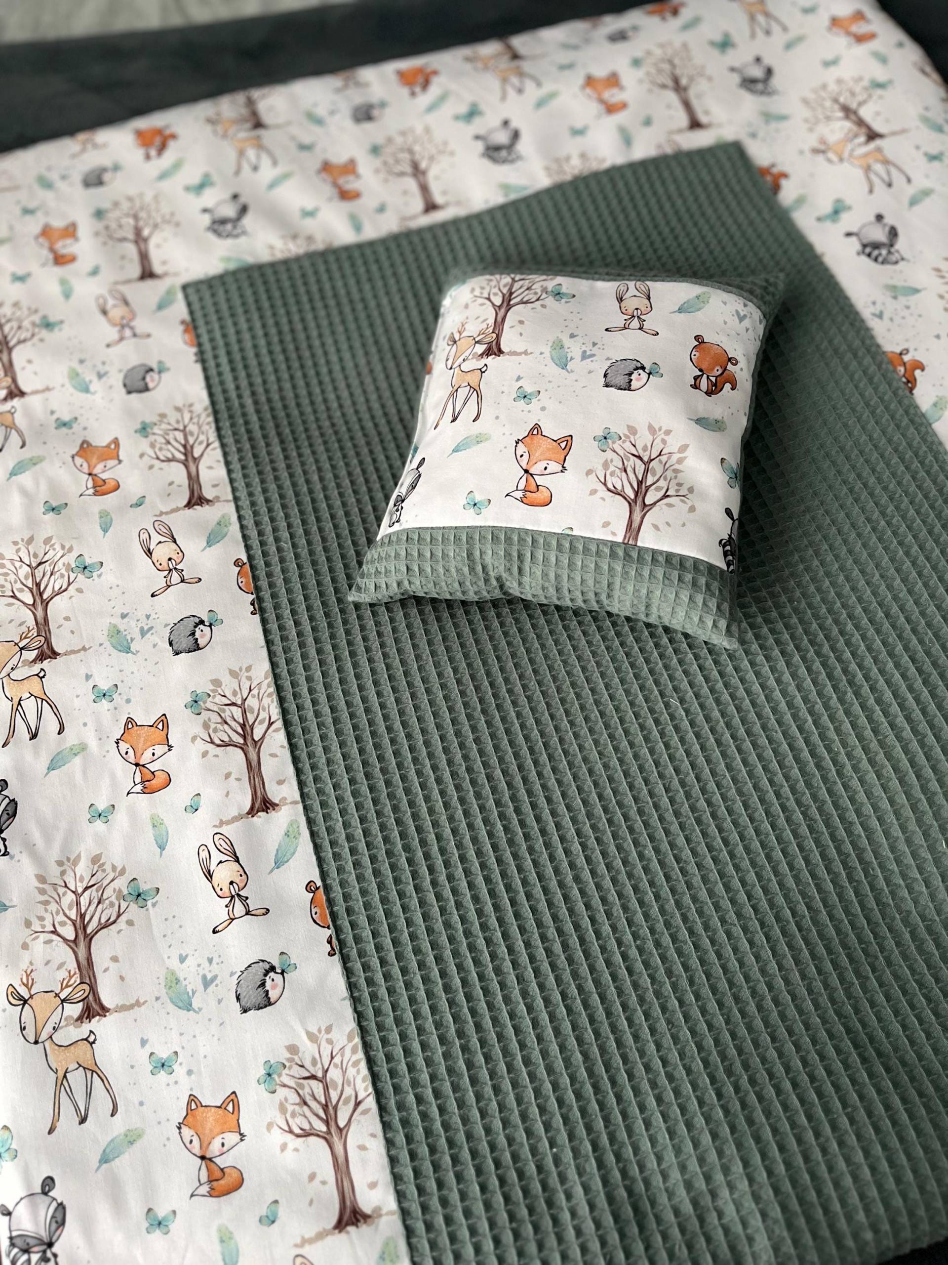 Be Froggy Wickeltischauflage Waldfreunde/Waldtiere Inclusive Kleinem Kissen Be Froggy Wickeltischauflage Waldfreunde/Waldtiere Inclusive Kleinem Kissen von befroggyDE