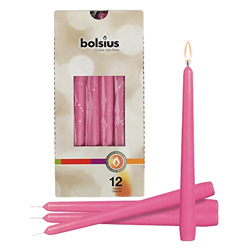 Bolsius Set von 12 rosafarbenen, tropffreien Kerzen - sauber brennende rauchfreie Dinnerkerzen für Hochzeit und Zuhause, Party, Restaurant, Spa, Kirche, 25,4 cm, einzeln verpackt Bolsius Set von 12 rosafarbenen, tropffreien Kerzen - sauber brennende rauchfreie Dinnerkerzen für Hochzeit und Zuhause, Party, Restaurant, Spa, Kirche, 25,4 cm, einzeln verpackt von bolsius