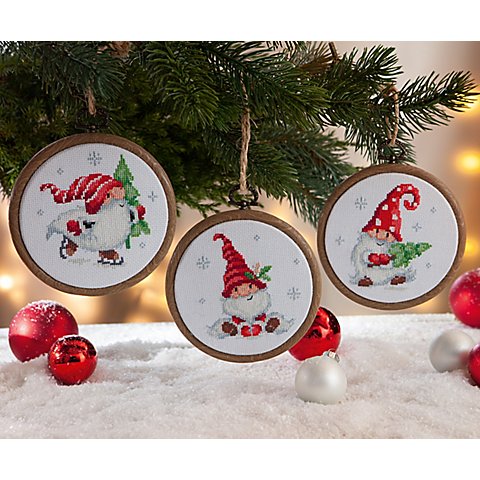 buttinette Miniatur-Stickbilder "Wichtel", Ø 10 cm, 3er-Set buttinette Miniatur-Stickbilder "Wichtel", Ø 10 cm, 3er-Set von buttinette