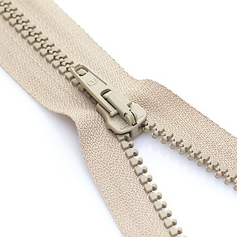 buttinette Reißverschluss mit Kunststoffkrampe in 5,8 mm, beige, teilbar buttinette Reißverschluss mit Kunststoffkrampe in 5,8 mm, beige, teilbar von buttinette