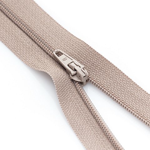 buttinette Standard-Reißverschluss, taupe, nicht teilbar buttinette Standard-Reißverschluss, taupe, nicht teilbar von buttinette
