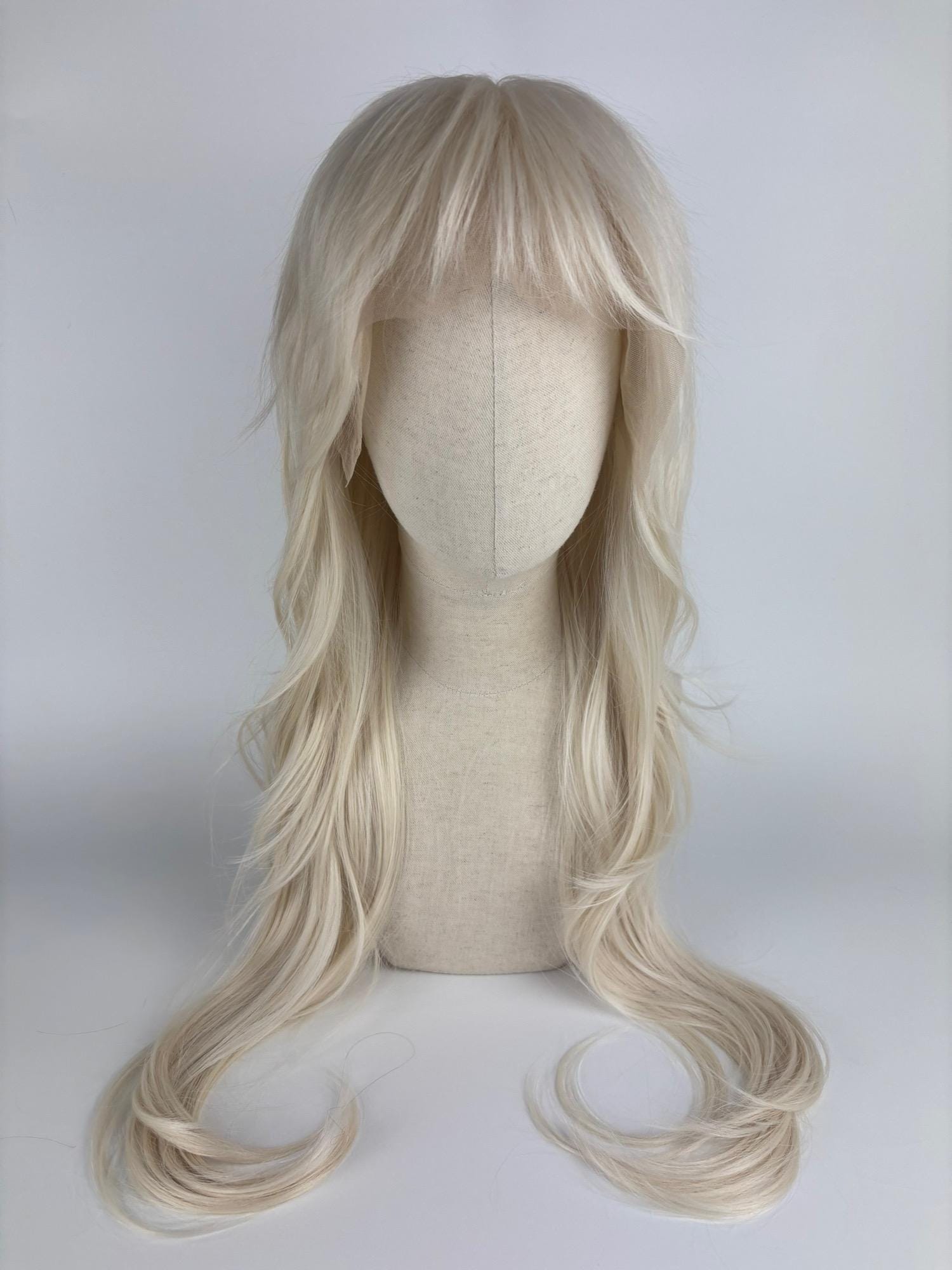 Lace Front Wig,/Perücke The Pale Maid Edgy Mullet Retro-styling 80's /Kühles Platinblond - Cool Platinum Blonde Customized Maid Lace Front Wig,/Perücke The Pale Maid Edgy Mullet Retro-styling 80's /Kühles Platinblond - Cool Platinum Blonde Customized Maid von dragmaiditup