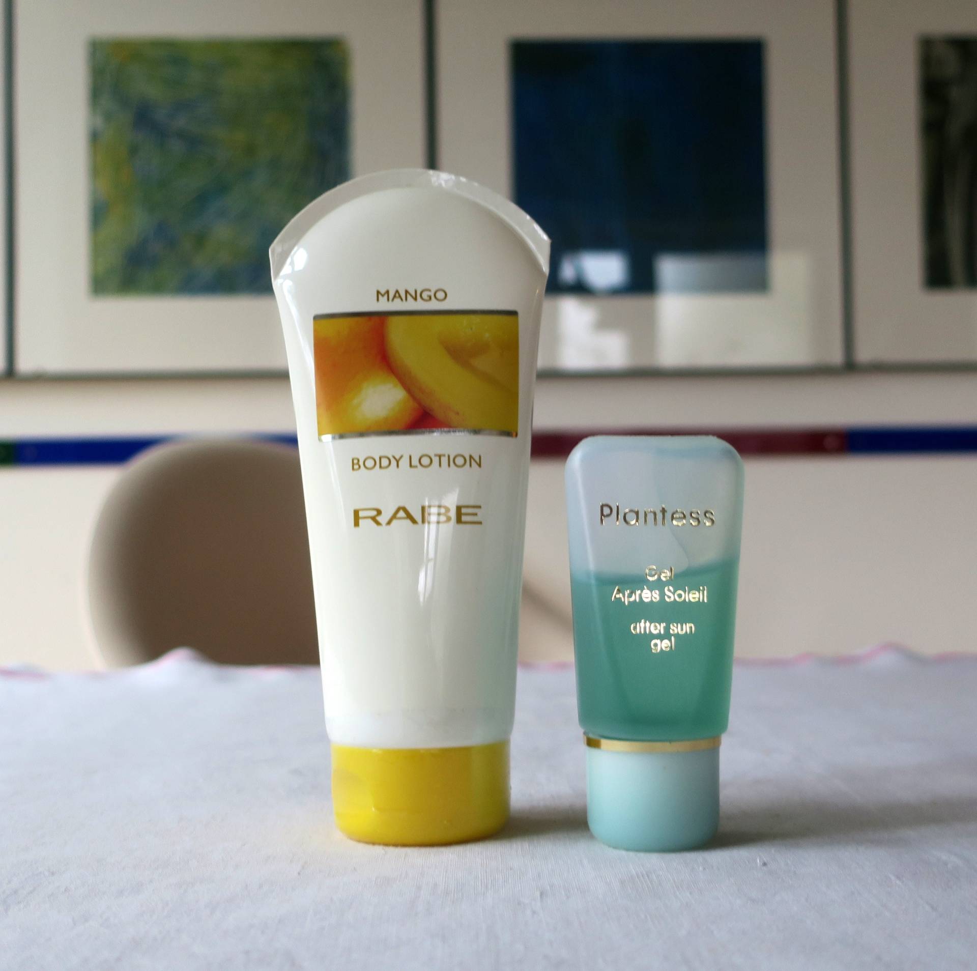 Vintage Set Von Zwei Pflegeprodukten Mango Body Lotion Und Gel Après Soleil Vintage Set Von Zwei Pflegeprodukten Mango Body Lotion Und Gel Après Soleil von etage4vintage