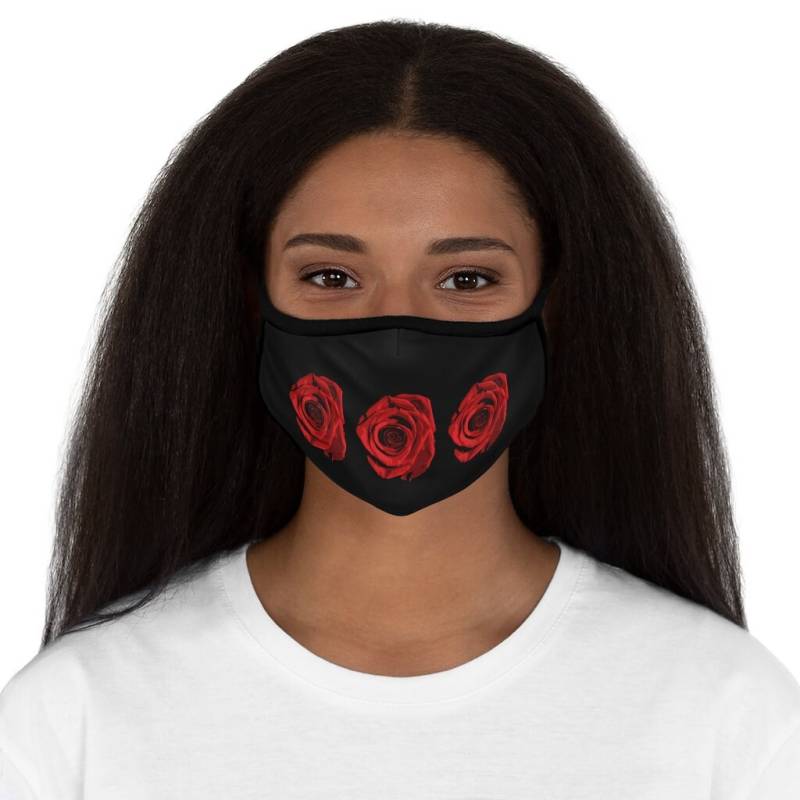 3 Red Roses On Black von fashionplusIQ