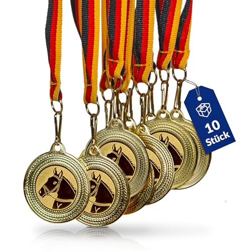 Pokal-Fabrik.de - Pferde-Medaillen 10er Set Metall - Pferdemedaille golden zum Umhängen für Siegerehrungen - Medaillen Kinder mit Deutschlandband & Emblem für Vereine & Turniere Pokal-Fabrik.de - Pferde-Medaillen 10er Set Metall - Pferdemedaille golden zum Umhängen für Siegerehrungen - Medaillen Kinder mit Deutschlandband & Emblem für Vereine & Turniere von geschenke-fabrik.de