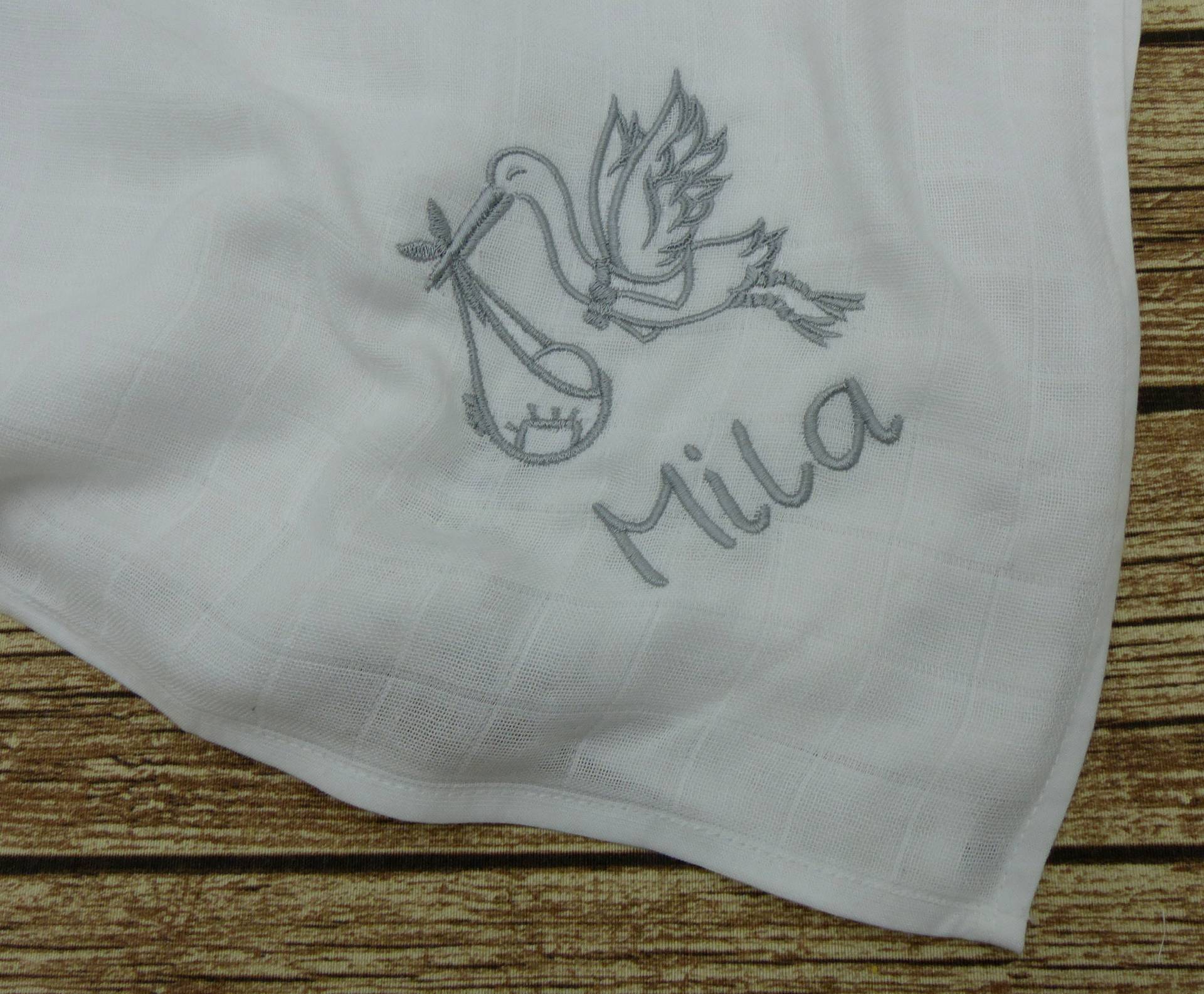 Spucktuch Mit Namen Storch Weiß Spucktuch Mit Namen Storch Weiß von geschenkelibelle