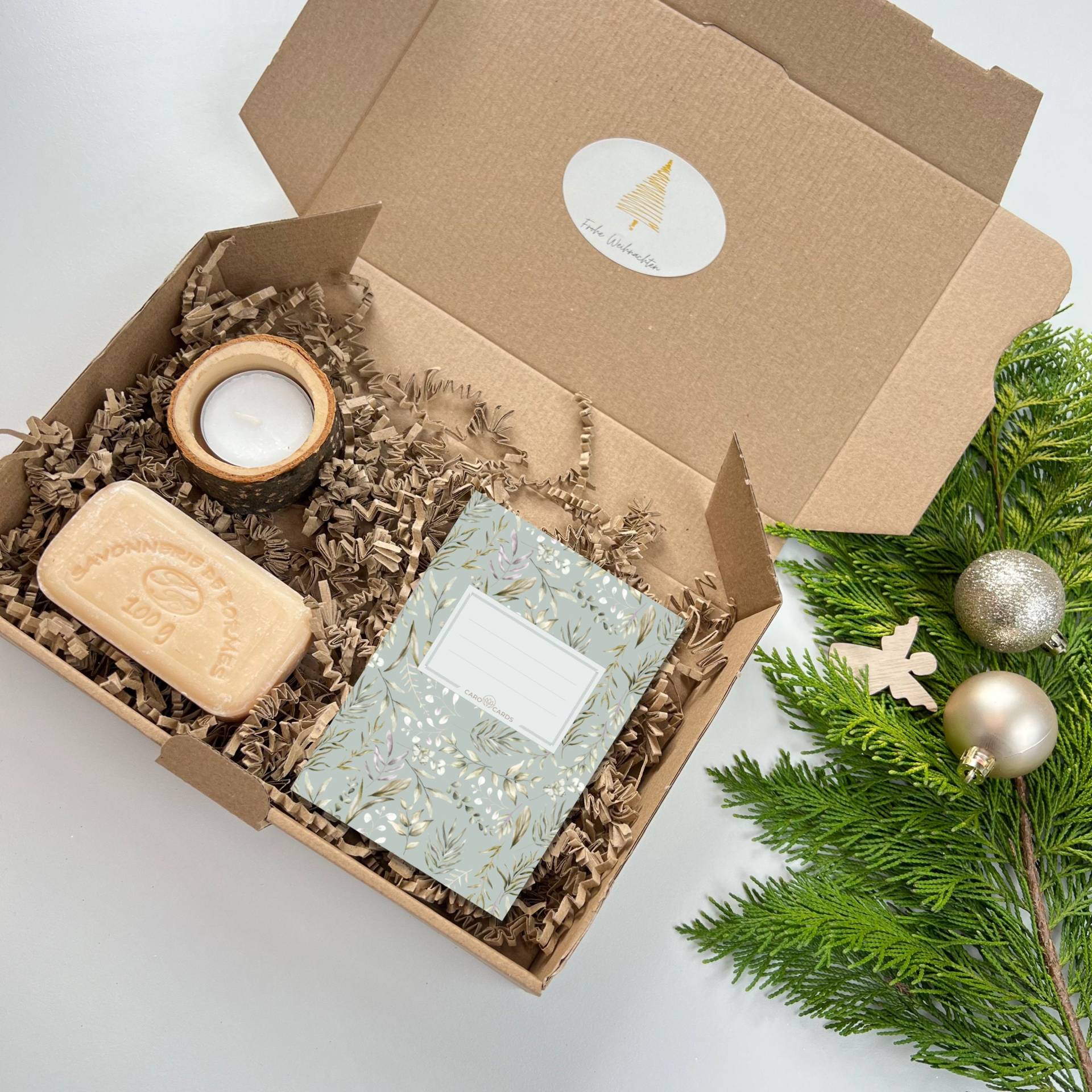 Geschenkbox 08 | Notizheft Kerzenhalter Aus Holz Seife Geschenk Weihnachten Geschenkbox 08 | Notizheft Kerzenhalter Aus Holz Seife Geschenk Weihnachten von geschichtenkarten