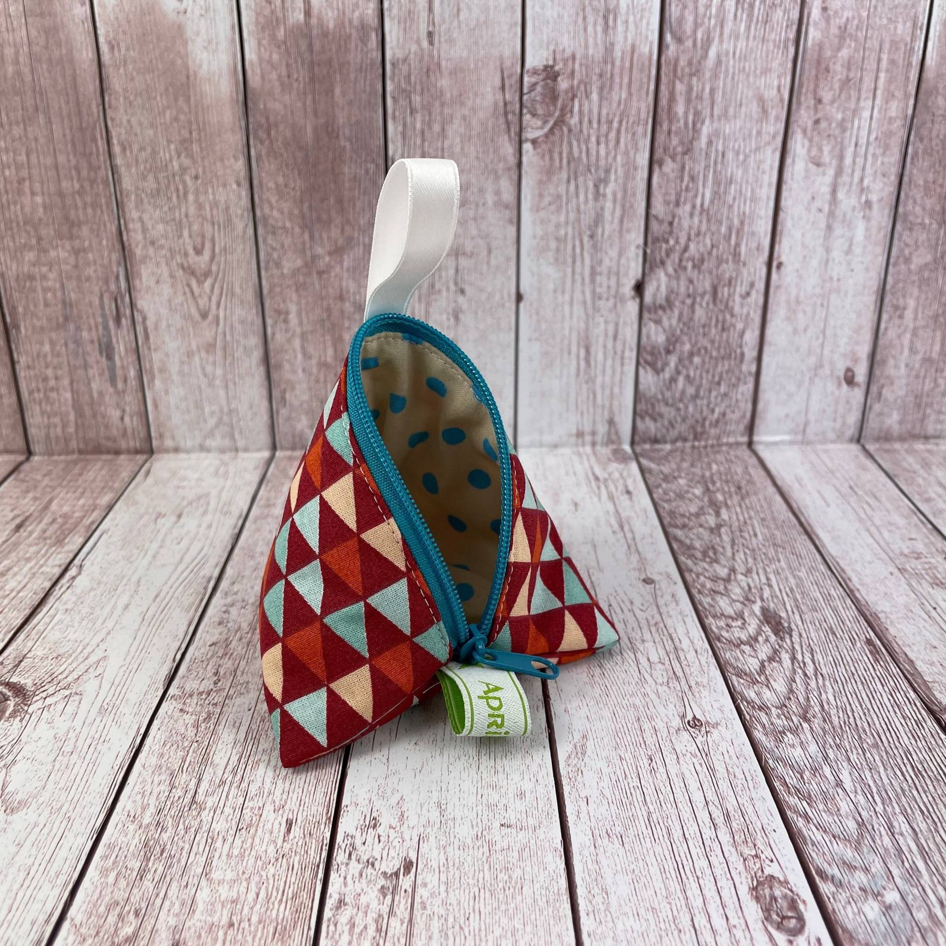 Schnullertasche Baby Babyschnuller Tasche Pyramidentasche Geschenk Geburt Schlüsselanhänger Schnullertasche Baby Babyschnuller Tasche Pyramidentasche Geschenk Geburt Schlüsselanhänger von handmadebyhe84