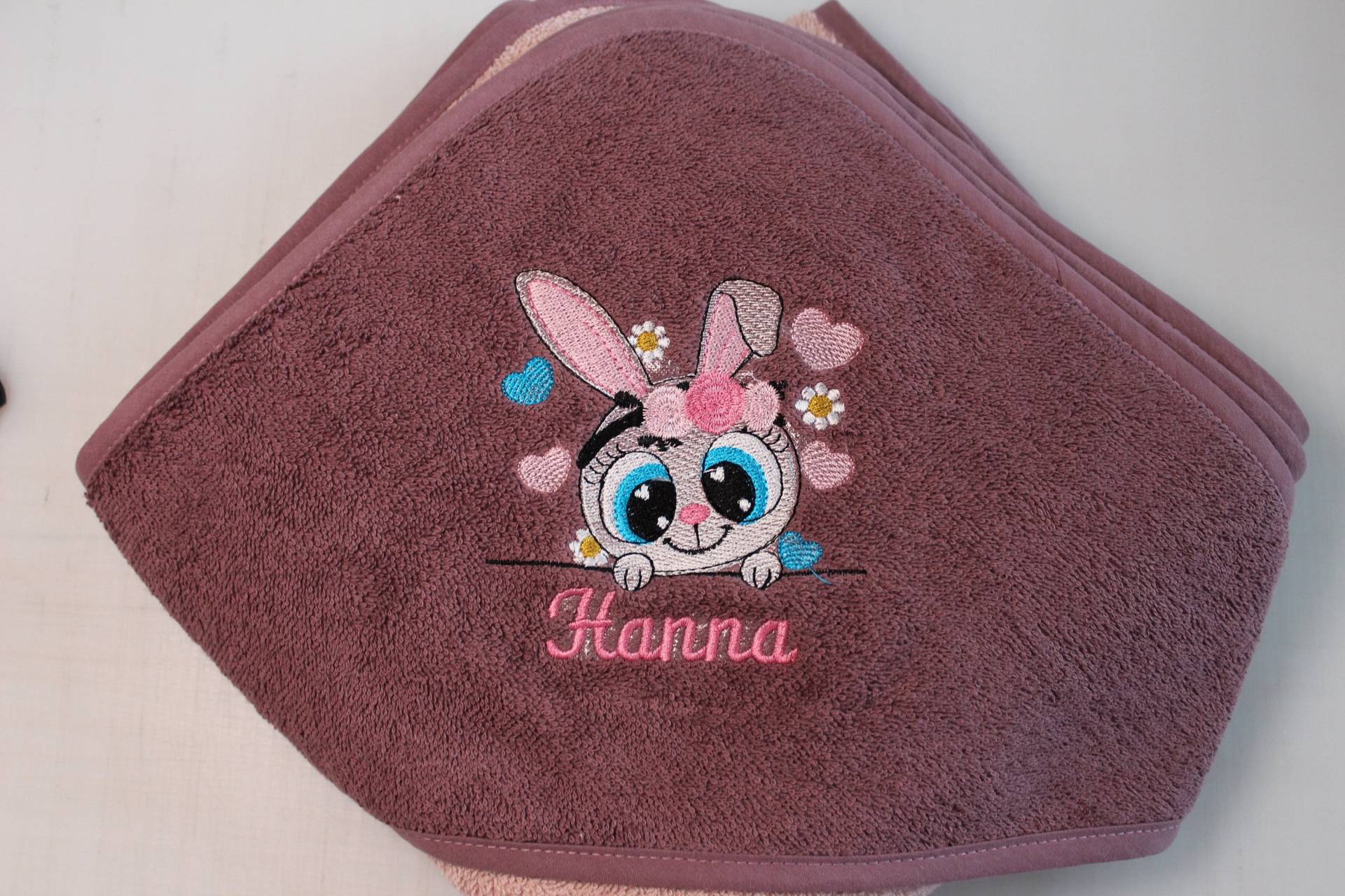 Kaputzenhandtuch Mit Wunschnamen Personalisiert, Taufe, Geburt, Geschenk Kaputzenhandtuch Mit Wunschnamen Personalisiert, Taufe, Geburt, Geschenk von handmadebystickgisi