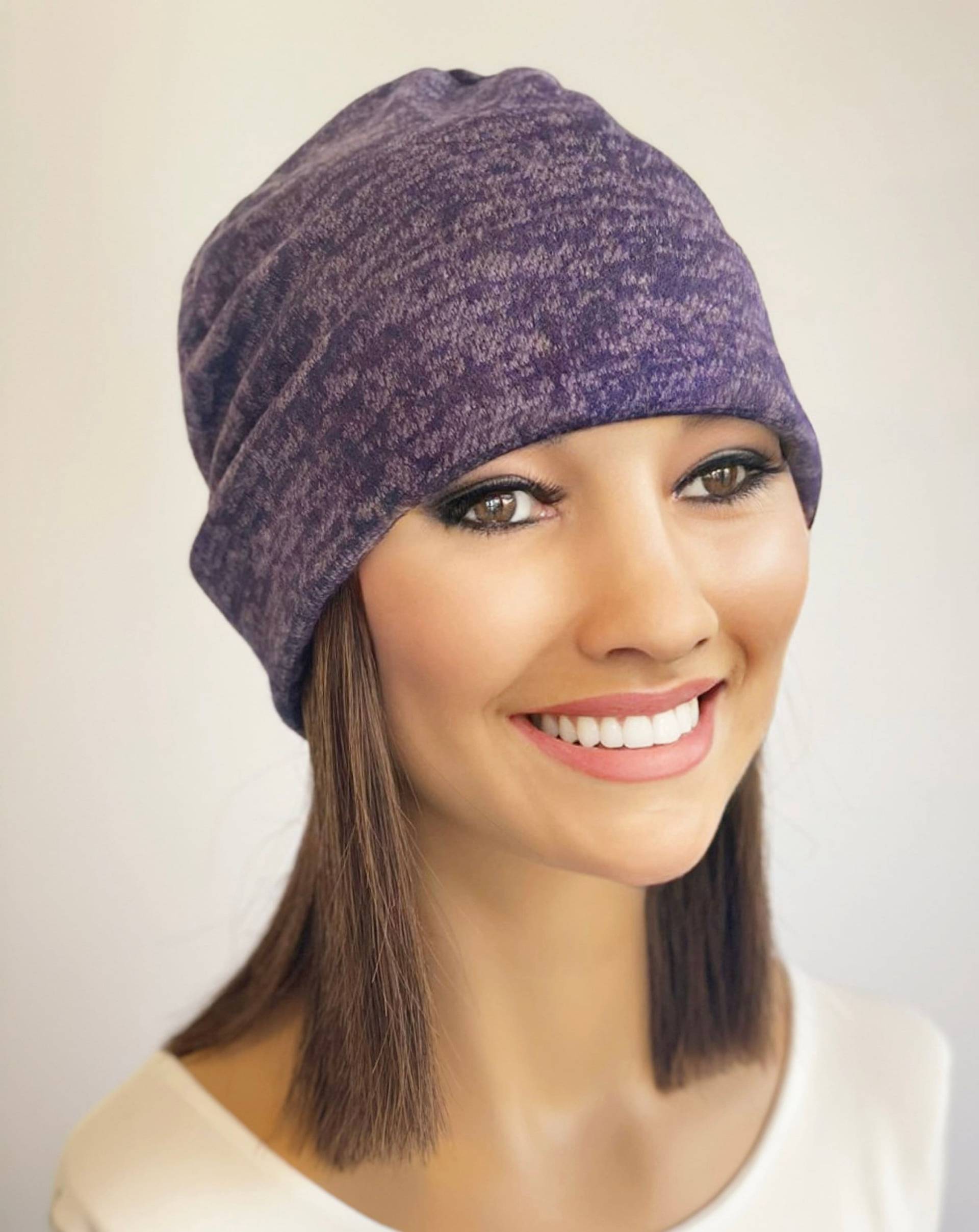 Mittelschwere Beanie Mit Weichen Kurzen Bob-Haaren von headscarvesbyciara1