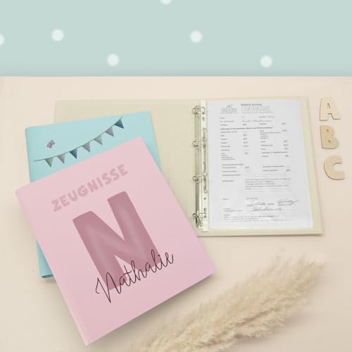 Zeugnismappe A4 personalisiert, Ringordner mit Namen, Leinen-Ordner für Schulzeugnisse, Geschenk Einschulung Mädchen & Jungen, Schulordner (Buchstabe Rosa, Rosa, Standard) von hellomini