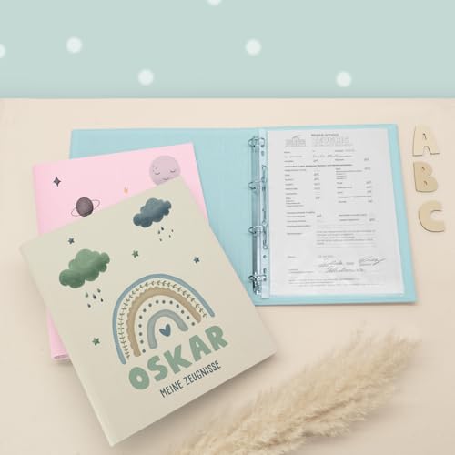 Zeugnismappe A4 personalisiert, Ringordner mit Namen, Leinen-Ordner für Schulzeugnisse, Geschenk Einschulung Mädchen & Jungen, Schulordner (Regenbogen Blau A, Creme, Standard) von hellomini