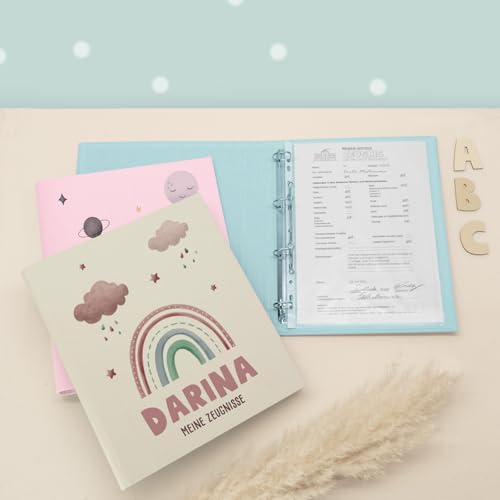 Zeugnismappe A4 personalisiert, Ringordner mit Namen, Leinen-Ordner für Schulzeugnisse, Geschenk Einschulung Mädchen & Jungen, Schulordner (Regenbogen Rosa B, Creme, Standard) von hellomini