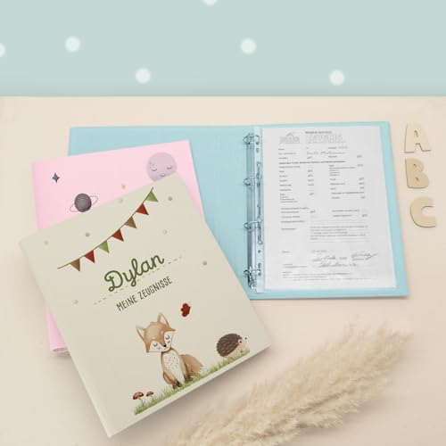 Zeugnismappe A4 personalisiert, Ringordner mit Namen, Leinen-Ordner für Schulzeugnisse, Geschenk Einschulung Mädchen & Jungen, Schulordner Tiermotive (Fuchs, Beige, 31×27×4,5) von hellomini