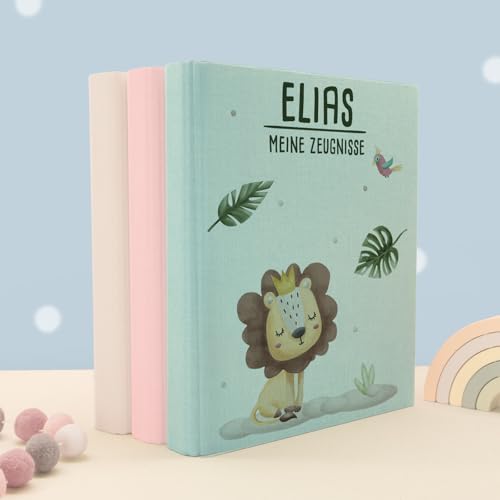 Zeugnismappe A4 personalisiert, Ringordner mit Namen, Leinen-Ordner für Schulzeugnisse, Geschenk Einschulung Mädchen & Jungen, Schulordner Tiermotive (Löwe, Mint, 31×27×4,5) von hellomini
