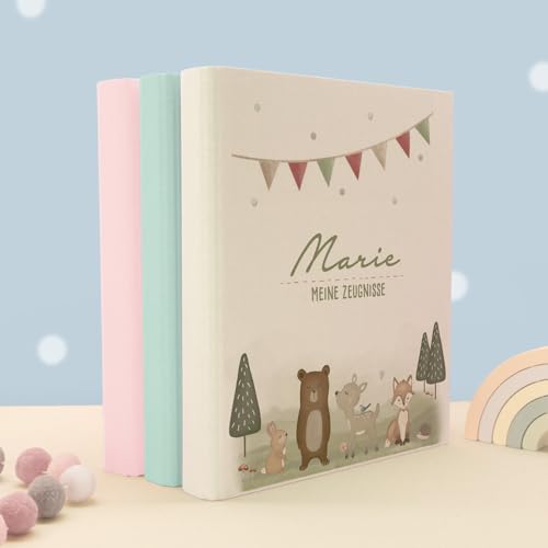 Zeugnismappe A4 personalisiert, Ringordner mit Namen, Leinen-Ordner für Schulzeugnisse, Geschenk Einschulung Mädchen & Jungen, Schulordner Tiermotive (Waldtiere, Beige, 31×27×4,5) von hellomini