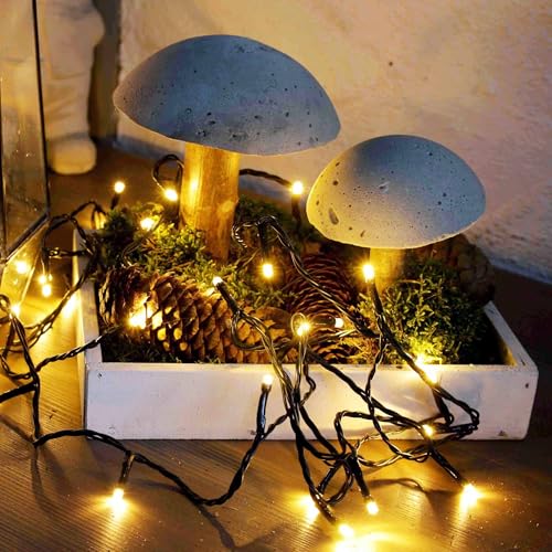 hellum LED-Lichterkette, für Innen und Außen, mit Timer, Dämmerungssensor, 80 warmweiße LEDs, 790 cm Lichtlänge, Kabel grün, Outdoor, batteriebetrieben (4AA), 522730 von hellum