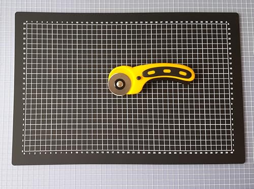 Selbstheilende Schneidematte 2x1m, schwarz/schwarz mit einseitigem Raster – Schneidematte Großformat, Schneidematte für Werbetechnik, Architektur, Modellbau von hf hajo - fix Magnet- | Klebe- | Schneideprodukte