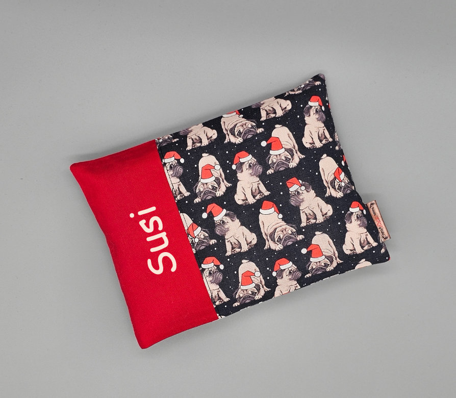 Bio Körnerkissen Personalisierbar Mit Name & Inlett, 2 Größen, Kirschkernkissen, Rapskissen, Dinkelkissen Wärmekissen Mops Hunde Weihnachten Bio Körnerkissen Personalisierbar Mit Name & Inlett, 2 Größen, Kirschkernkissen, Rapskissen, Dinkelkissen Wärmekissen Mops Hunde Weihnachten von hoamARTgfuehl
