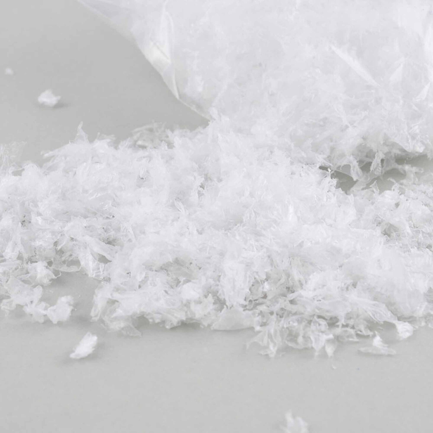 Deko Streuschnee crushed weiß 100g Deko Streuschnee crushed weiß 100g von idee. Creativmarkt