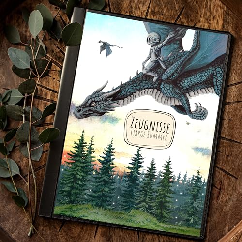 ilka parey Zeugnismappe 20er A4 Drache dragon blue Abenteuer Junge Wald personalisierbar Schulanfang Schulanfänger Einschulung Wunschname Name zm91 von ilka parey wandtattoo-welt