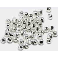 Metallperlen rund, Ø 4/6 mm Ø 4mm / Goldfarben / 100 Stück Metallperlen rund, Ø 4/6 mm Ø 4mm / Goldfarben / 100 Stück von inwaria