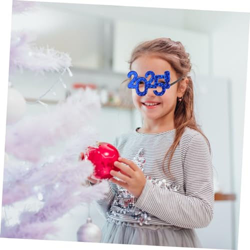 jojofuny 3 Stück Silvester Partybrille Leichte Kunststoffbrillen Lustige Neujahrsbrillen Buntes Design Foto Requisiten für Silvester Feier Zubehör jojofuny 3 Stück Silvester Partybrille Leichte Kunststoffbrillen Lustige Neujahrsbrillen Buntes Design Foto Requisiten für Silvester Feier Zubehör von jojofuny