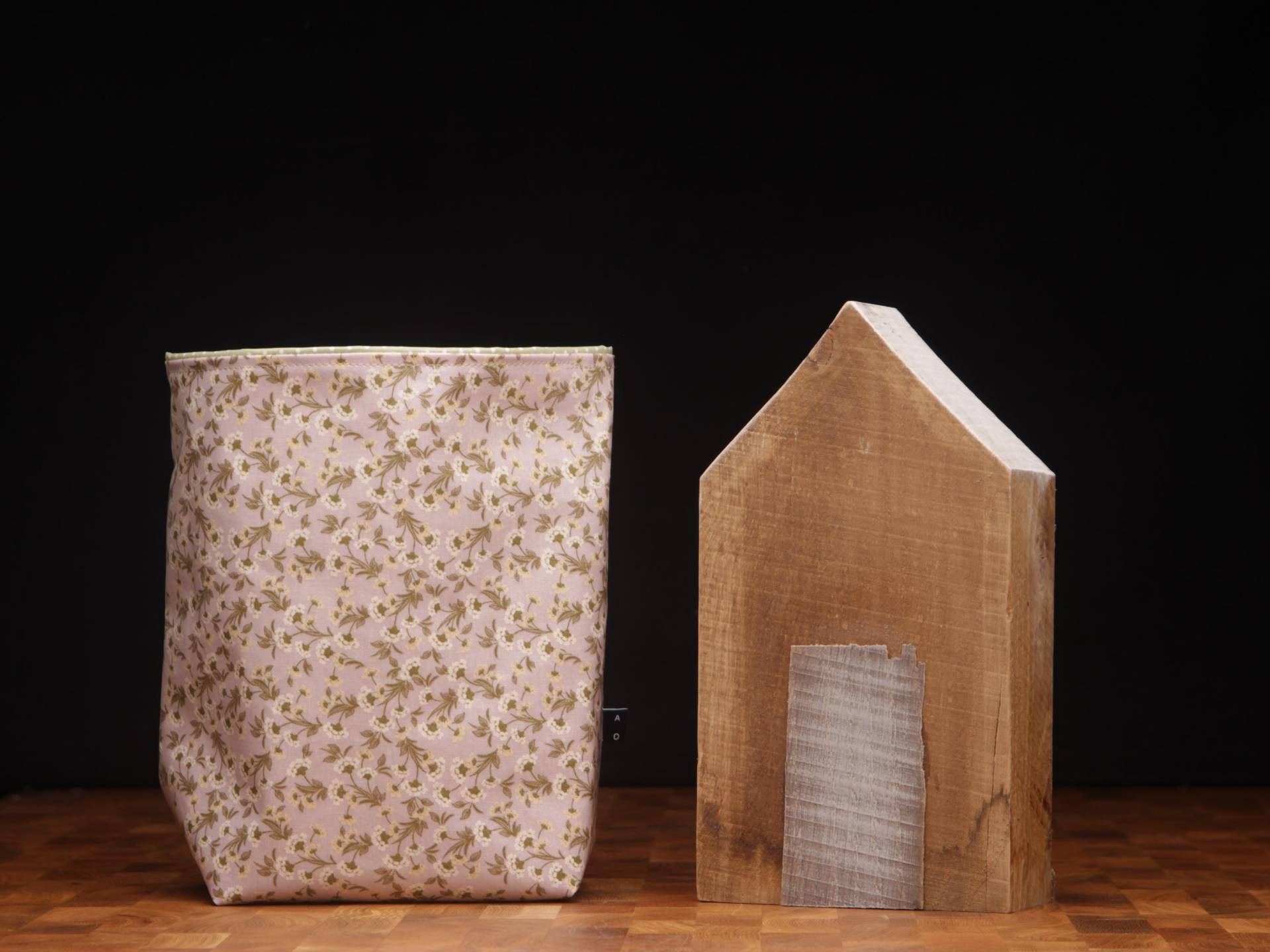 Utensilo Zum Aufhängen Aus Au Maison Wachstuch Utensilo Zum Aufhängen Aus Au Maison Wachstuch von karokaroShop