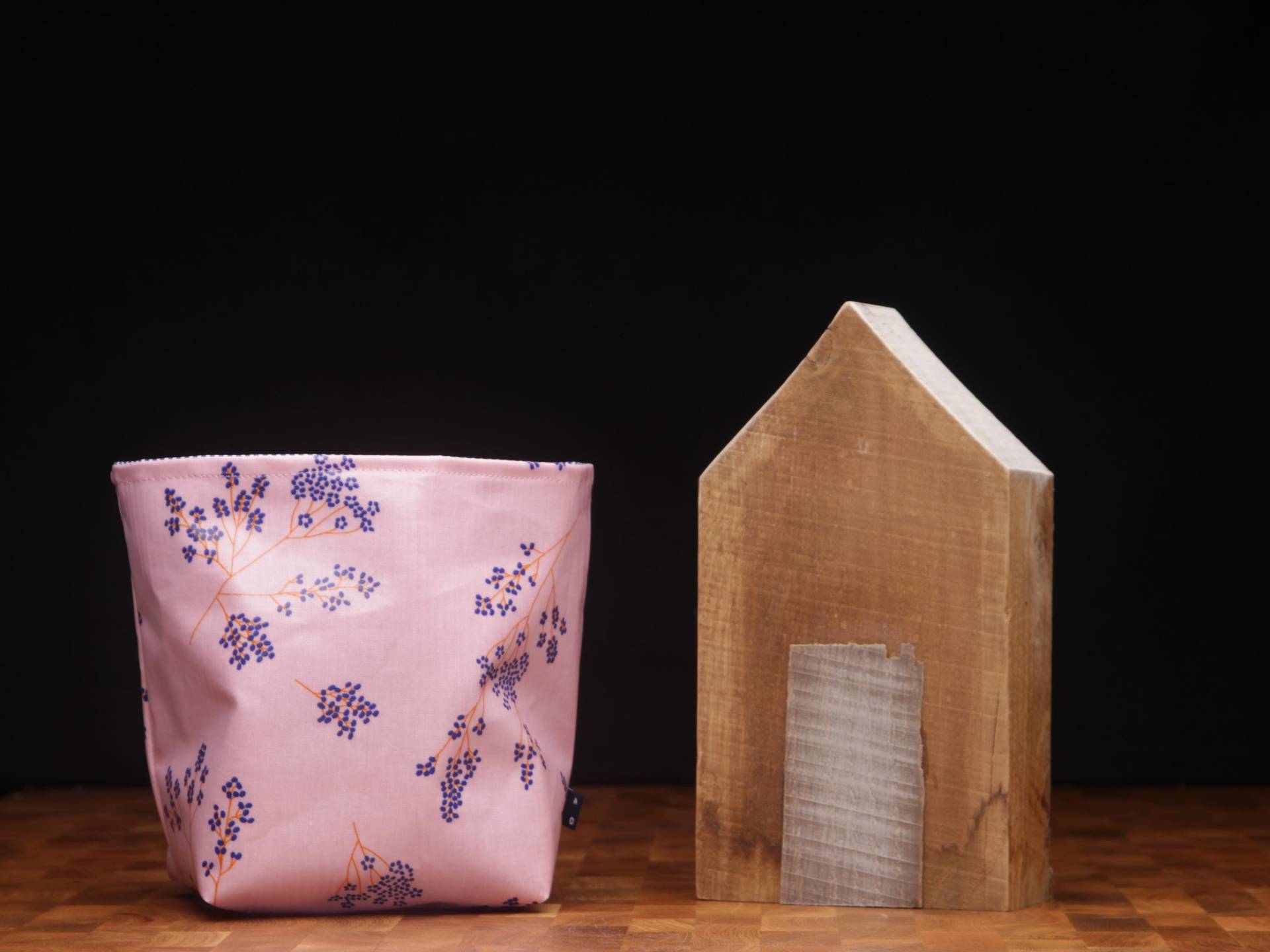 Utensilo Zum Aufhängen Aus Au Maison Wachstuch Utensilo Zum Aufhängen Aus Au Maison Wachstuch von karokaroShop