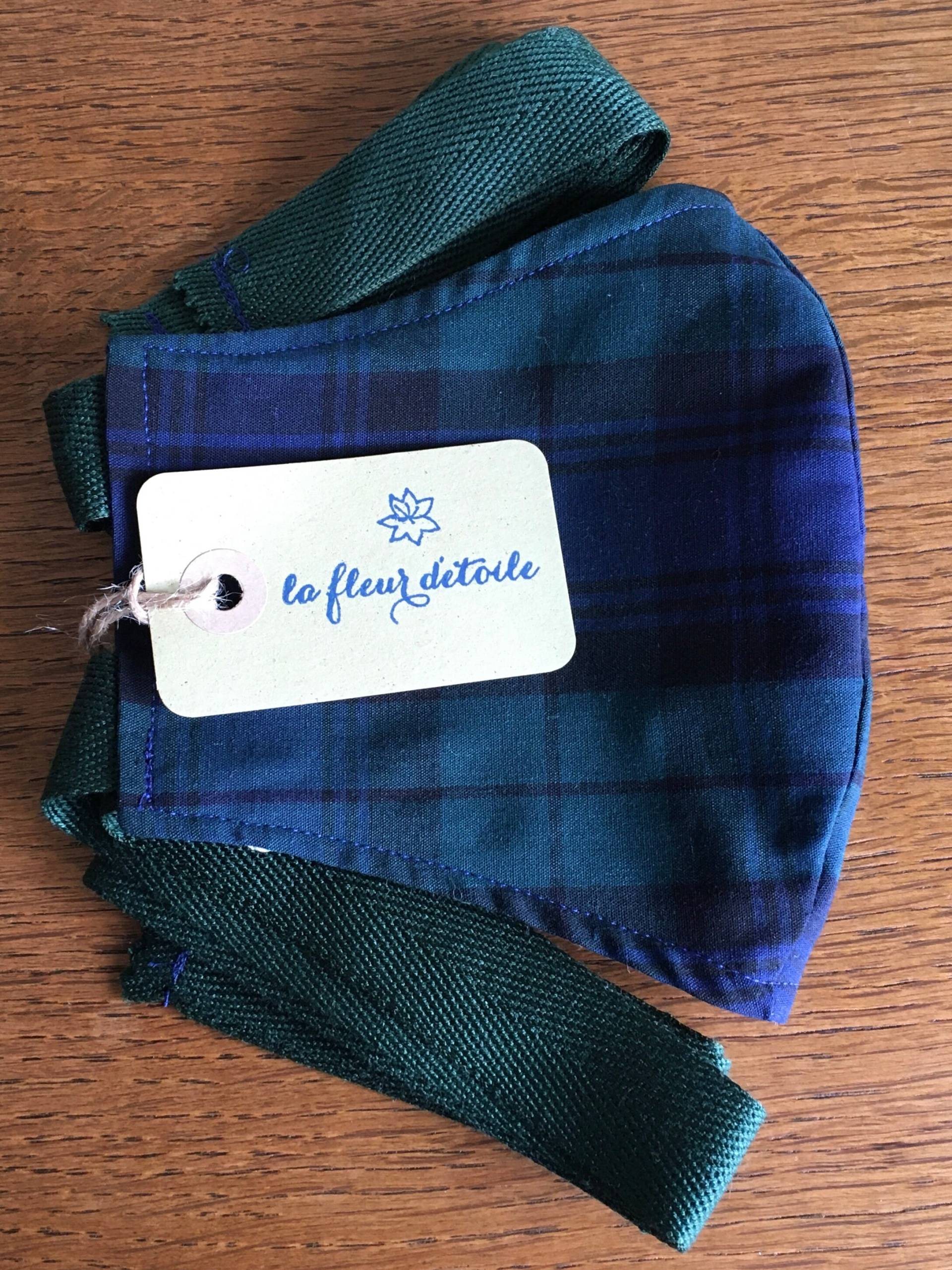 Blackwatch Tartan Gesichtsmaske Mit Krawatten Baumwolle Dunkelblau Und Grün Ecofriendly Wiederverwendbares Tragen Hörgeräten Wahl Der Filtertasche Blackwatch Tartan Gesichtsmaske Mit Krawatten Baumwolle Dunkelblau Und Grün Ecofriendly Wiederverwendbares Tragen Hörgeräten Wahl Der Filtertasche von lafleurdetoile