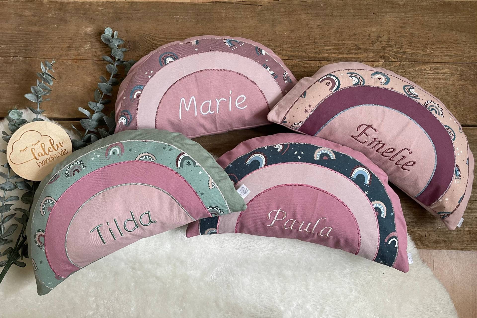 Kissen Mit Namen Regenbogen Marie/Tilda Emelie Clara Mats Luca Kissen Mit Namen Regenbogen Marie/Tilda Emelie Clara Mats Luca von laleluHandmadeDE