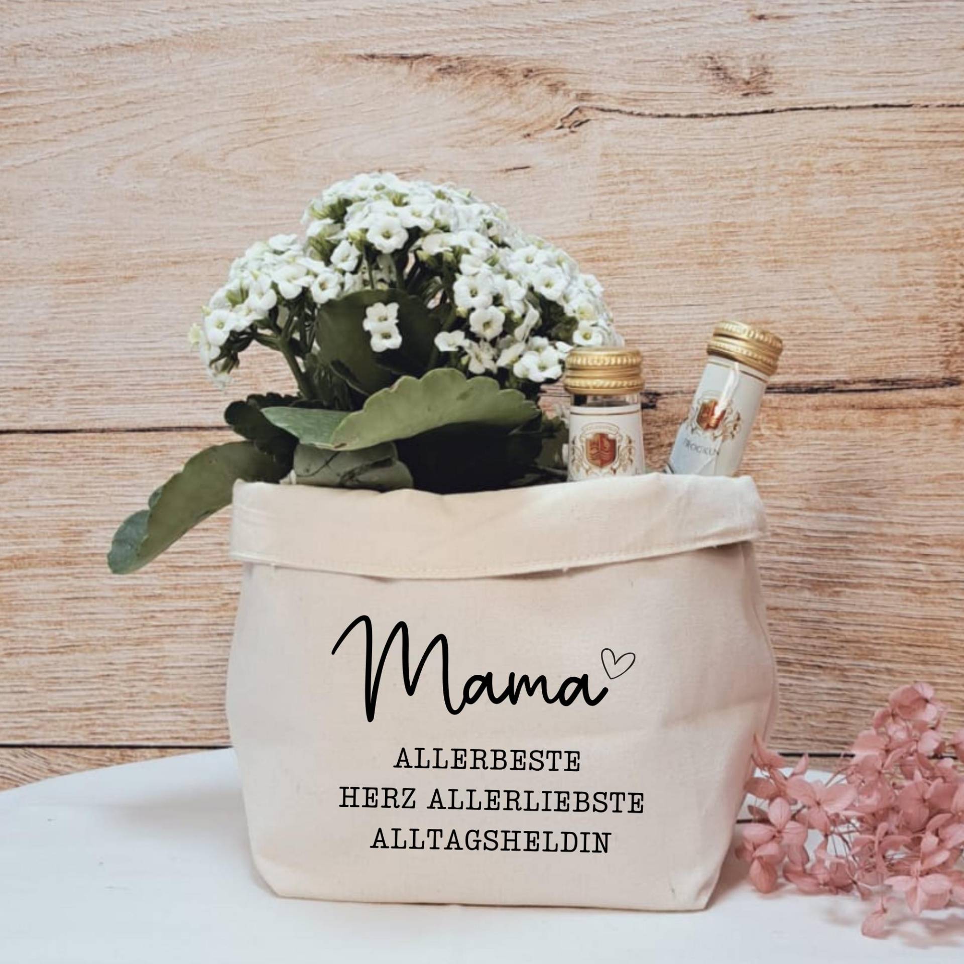 Geschenkkörbchen/Geschenkkorb Zum Selbstbefüllen " Mama Allerbeste Herz Allerliebste Alltagsheldin" Geschenkkörbchen/Geschenkkorb Zum Selbstbefüllen " Mama Allerbeste Herz Allerliebste Alltagsheldin" von liiebevollverschenkt